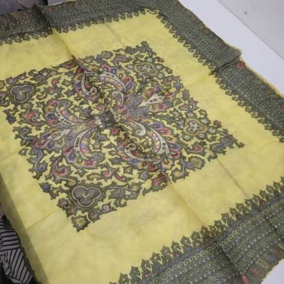 Vintage Silk Ornate Yellow and black/Navy Design - Picture 3 of 4